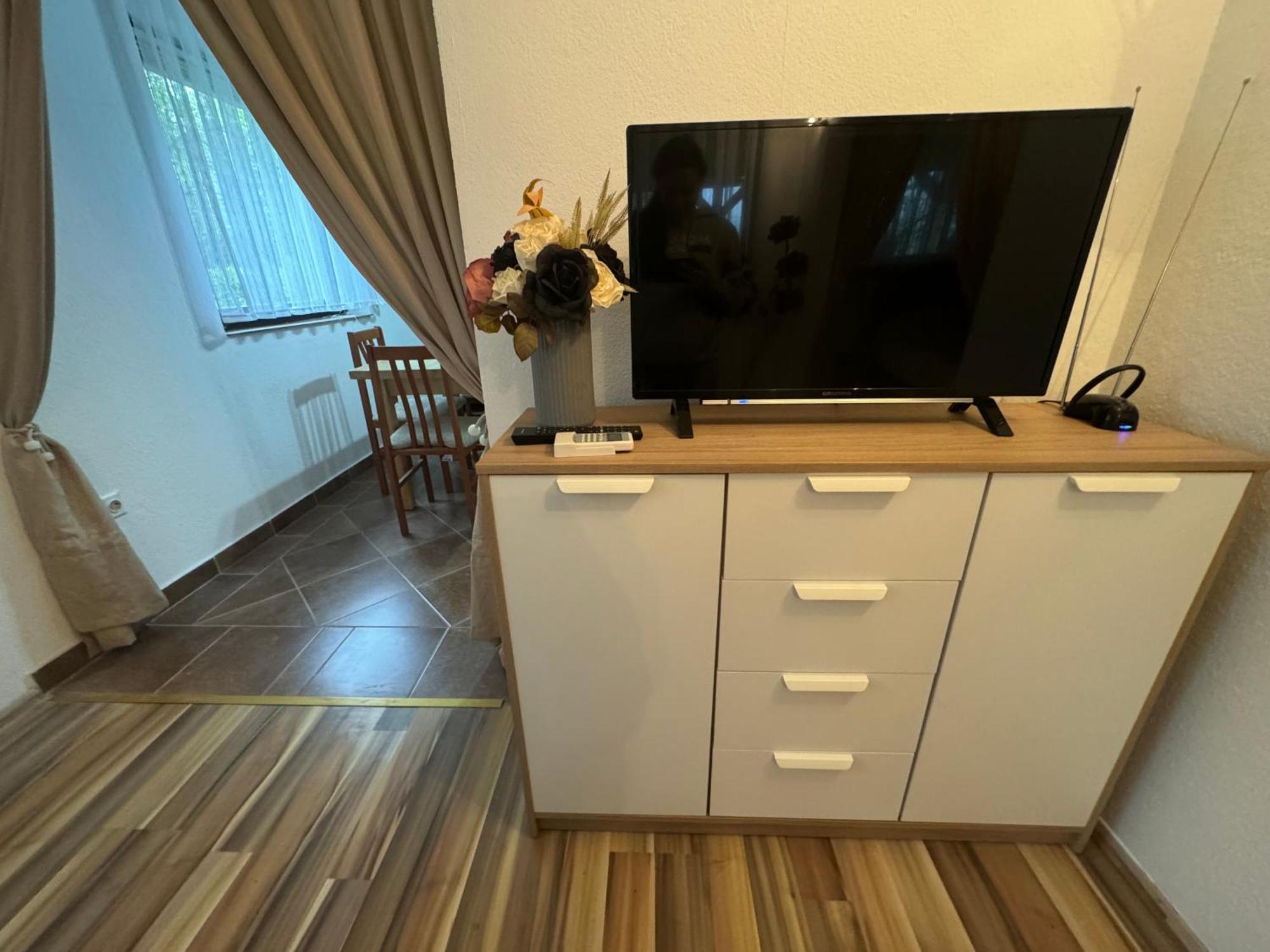 Apartment Valentina Brocanac Екстер'єр фото